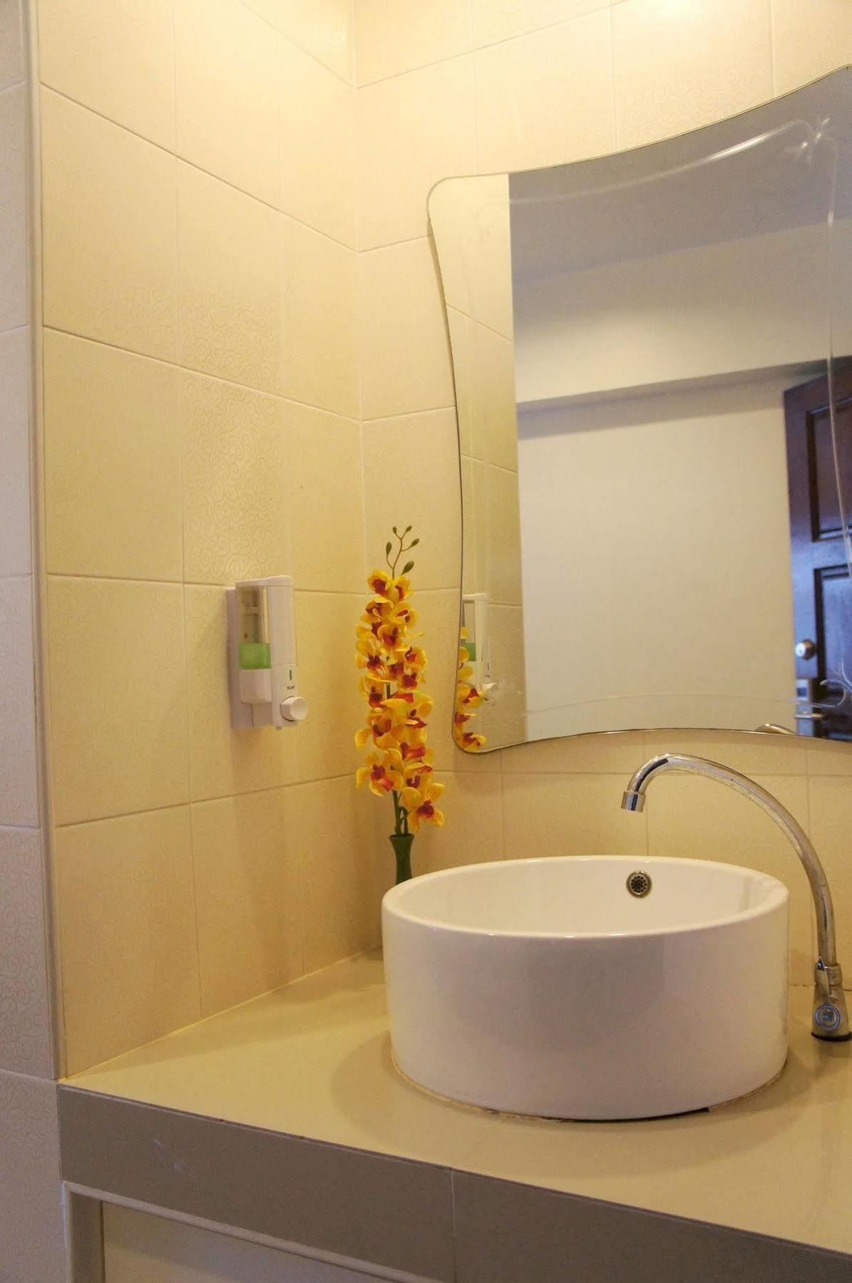 The Nest Serviced Apartment Bangkok Dış mekan fotoğraf